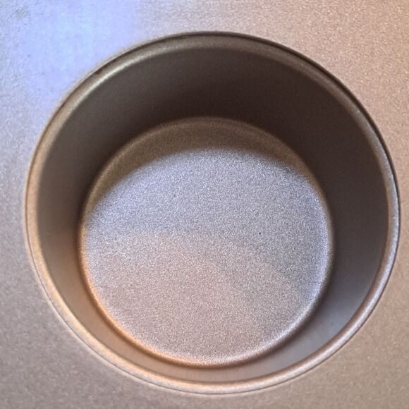 The Pioneer Woman 12-Cup Nonstick Aluminized Steel Muffin Pan Champagne - Picture 11 of 16